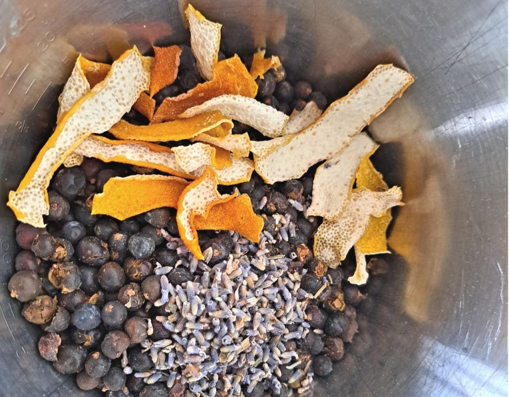 Image of diy distilling gin ingredients mixed together